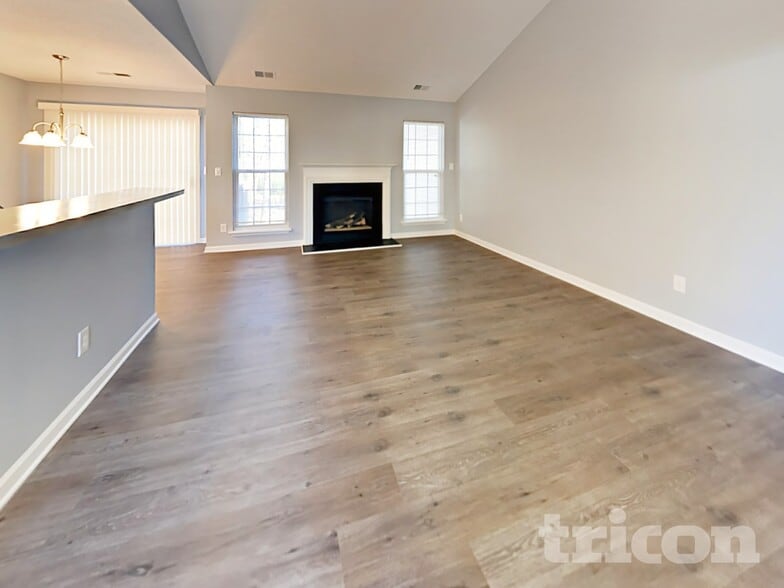 Building Photo - 8118 Bella Vista Ct