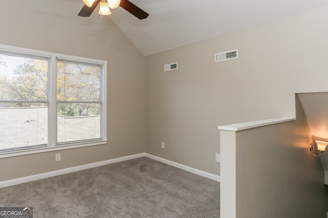 Building Photo - 1011 Parsons St SW