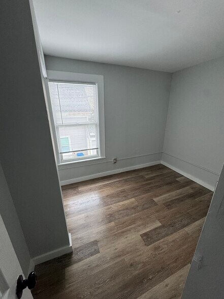 Building Photo - 177 Saint John St