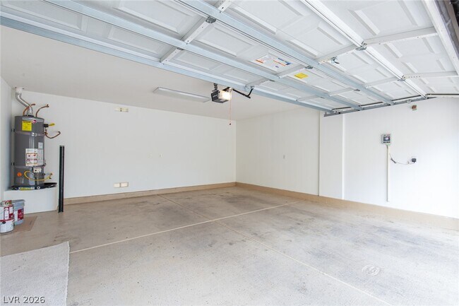 Building Photo - 9933 Carrizo Springs Ave