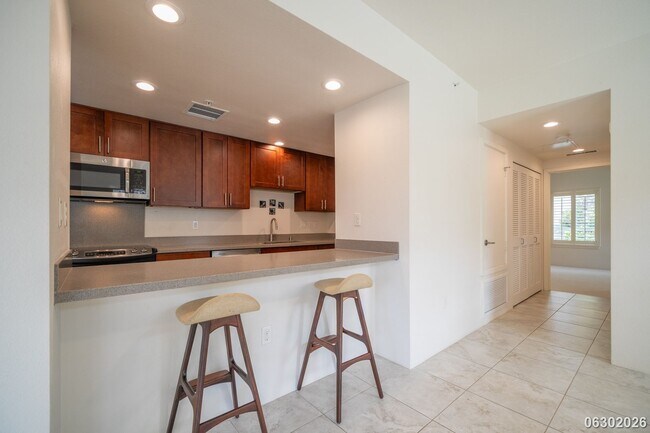 Building Photo - $3,300 / 1BR • 1BA • 757 SF • First-Floor Ka Malanai Condo | Available Now! (Kailua)