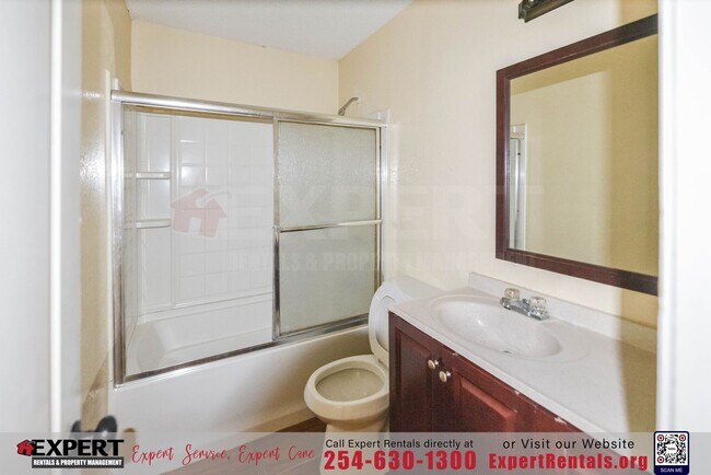 Building Photo - 3-Bedroom Home with a Big Backyard in Kill...