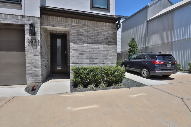 Building Photo - 2637 Jackson St