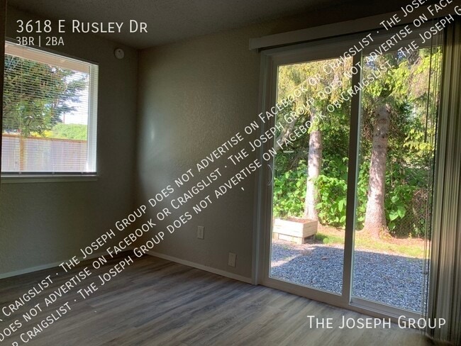 Building Photo - 3618 E Rusley Dr