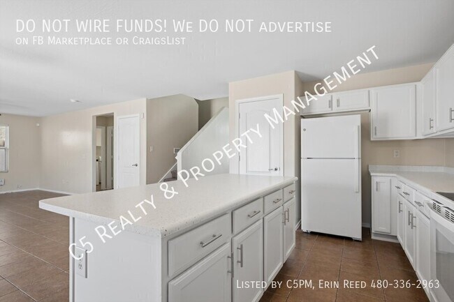 Building Photo - 3075 W Five Mile Peak Dr