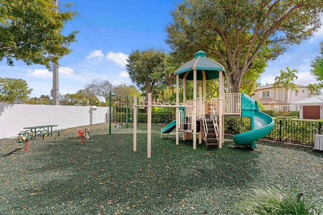 Building Photo - 19230 Fox Landing Dr