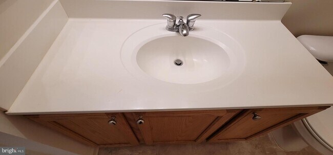 Building Photo - 7128 Fox Harbor Way