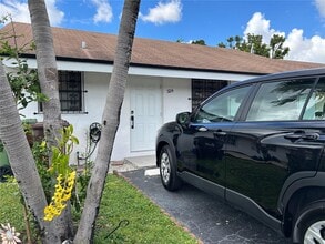 Building Photo - 5214 W 24th Way