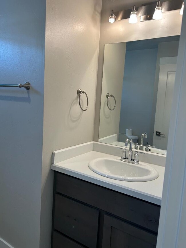 Building Photo - 4894A Giada Dr