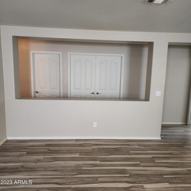 Building Photo - 15864 W Evans Dr