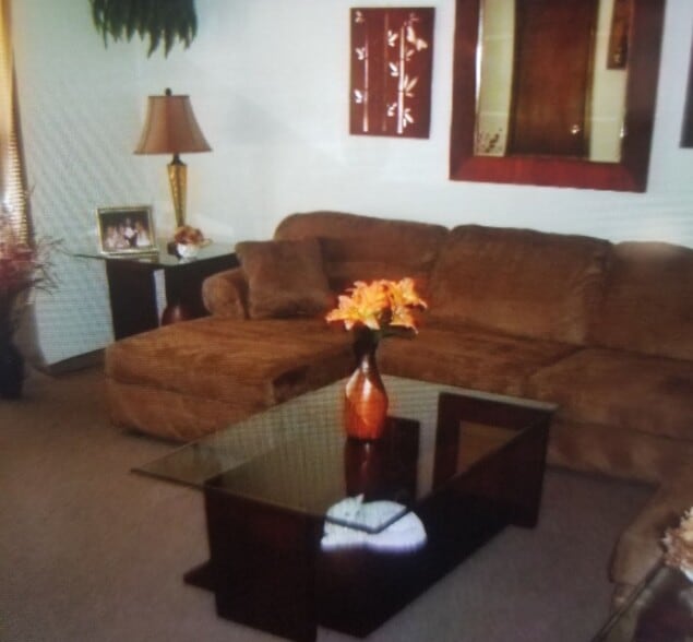 Livingroom - 427 20th Ave S
