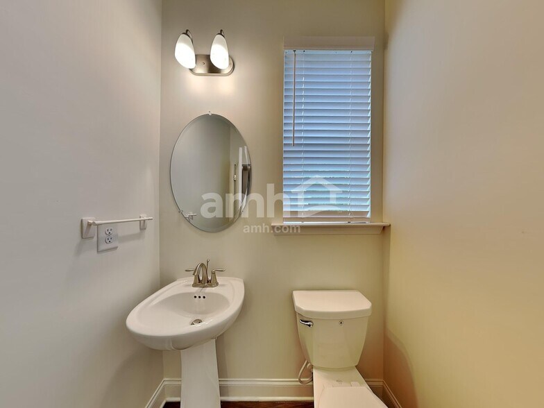 Building Photo - 3099 Ansley Place Rd