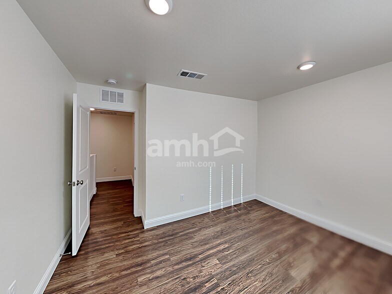 Building Photo - 720 Sienna Rising Dr