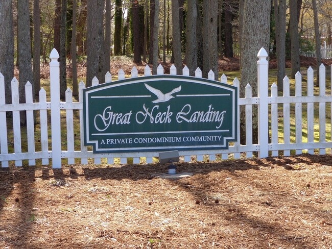 Building Photo - GREAT NECK LANDING CONDO