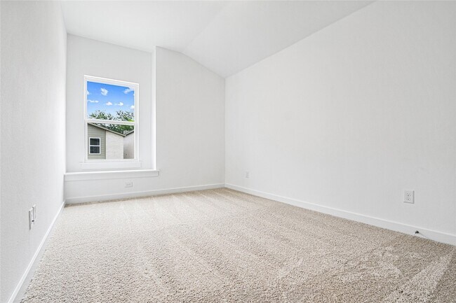 Building Photo - 321 Oakbend Dr
