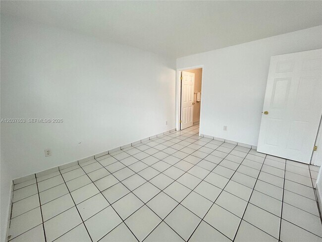 Building Photo - 15332 SW 72nd St