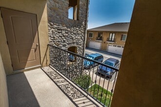 Building Photo - 952 W 965 N