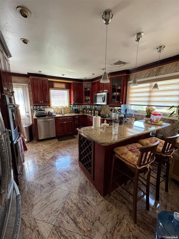 Building Photo - 830 Pepperidge Rd