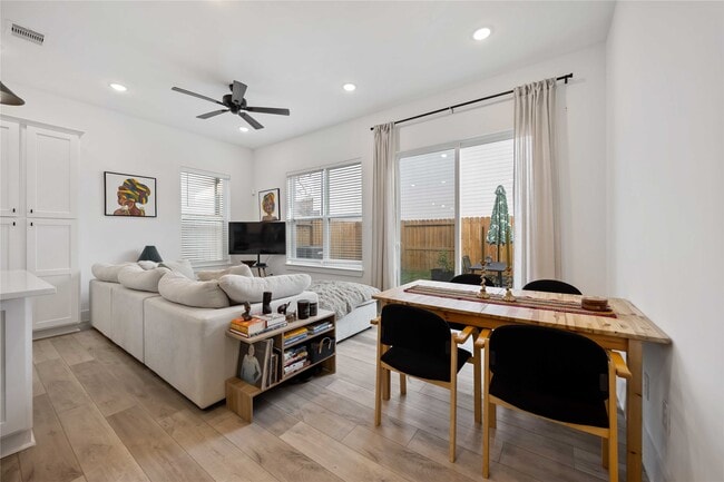 Building Photo - 5702 Breland St