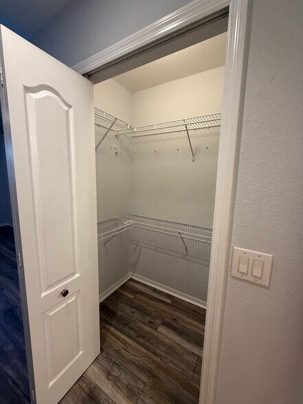 Building Photo - 6816 Sterling Greens Pl