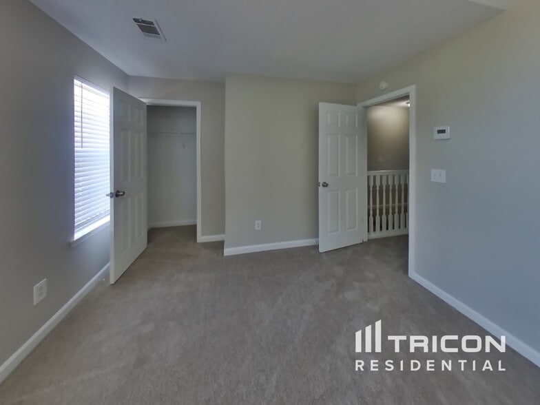 Building Photo - 5799 Waggoner Ct