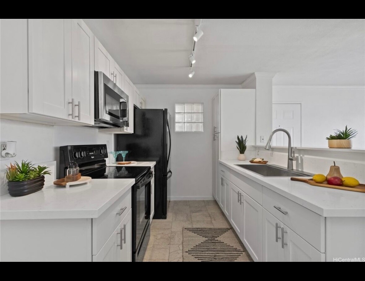 Building Photo - 91-1213 Kaneana St