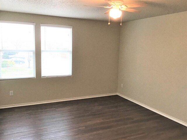 Building Photo - 16508 Jasmine Springs Dr