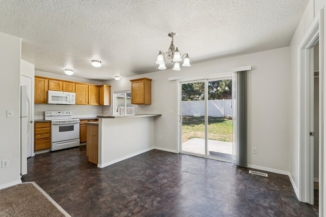 Building Photo - 123 Chapparosa Ct E