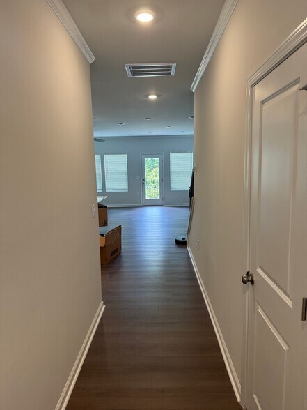 Building Photo - 275 Peebles Dr