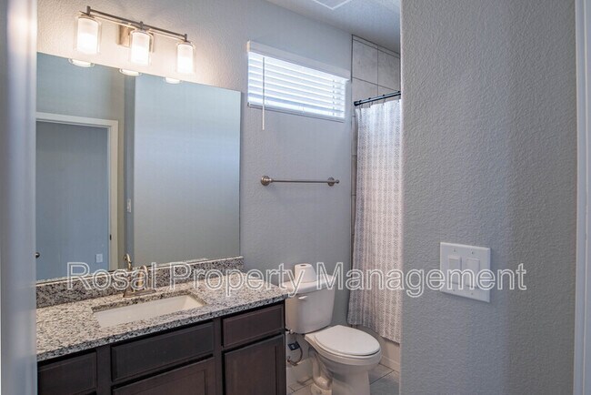 Building Photo - 933 Northern Blvd NE