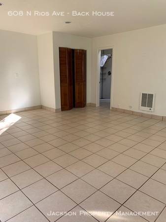 Building Photo - 608 N Rios Ave