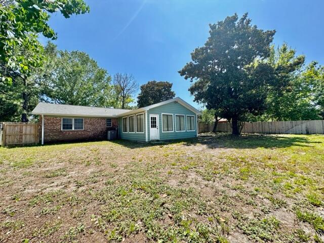 Building Photo - 627 Sea View Dr
