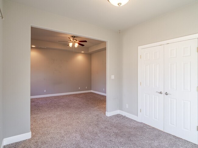 Building Photo - 13 Bobwith Ln