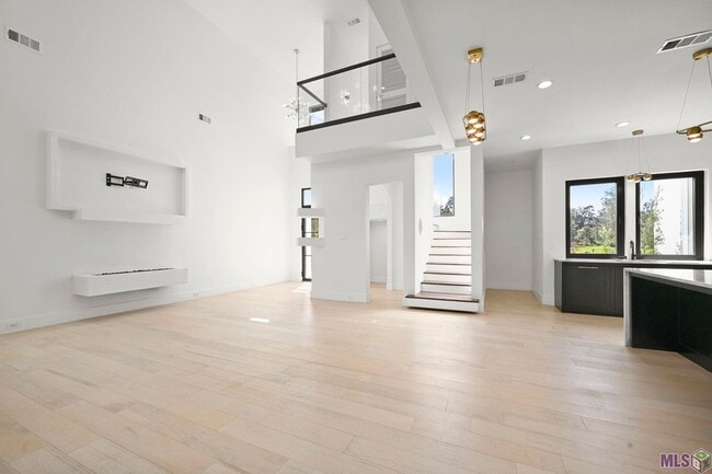 Building Photo - 9825 Fawn Vw Dr