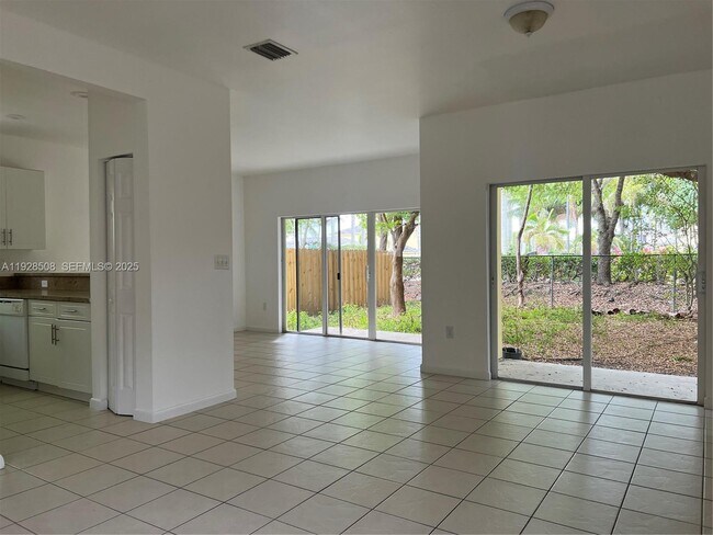 Building Photo - 3334 NE 3rd Dr