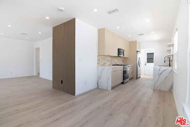 Building Photo - 17638 Welby Way