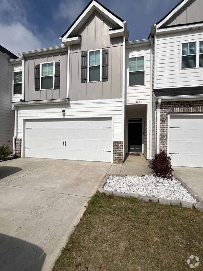 Building Photo - 5441 Thrasher Ln