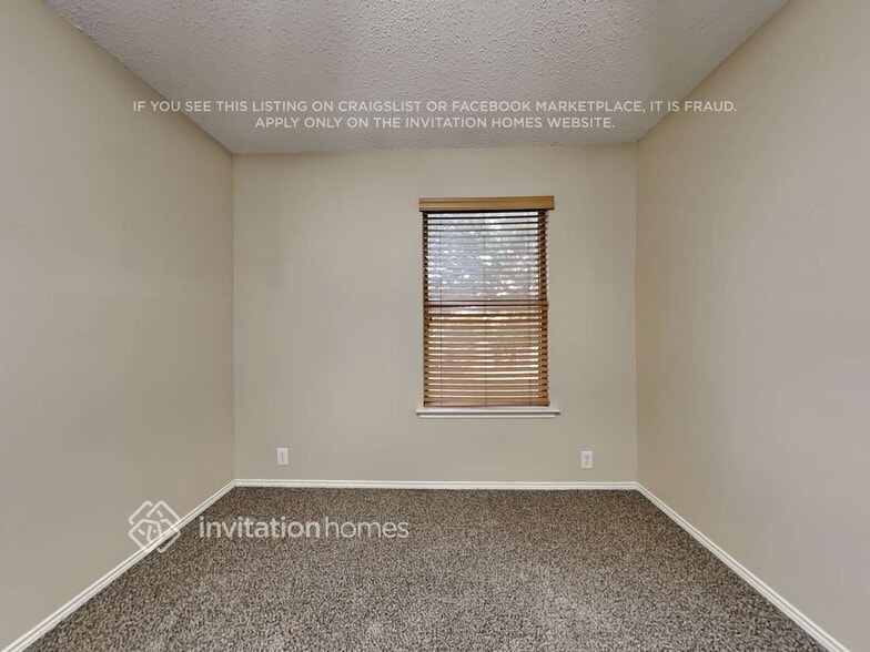 Building Photo - 1105 Iron Horse Dr