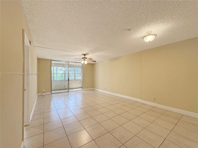 Building Photo - 410 NW 68th Ave