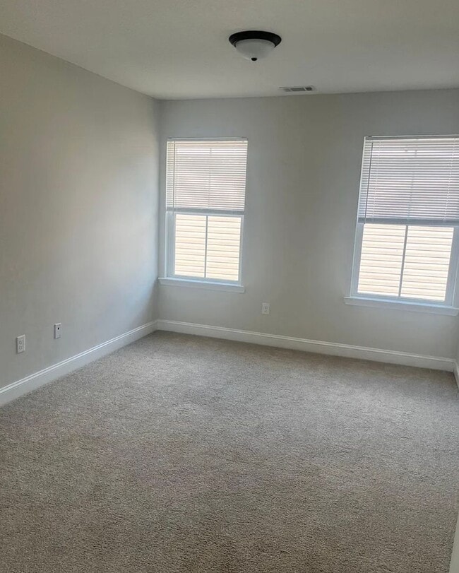 Building Photo - Charming home located in Hinesville