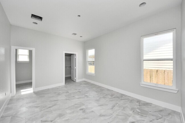 Building Photo - 7160 Rook Blvd