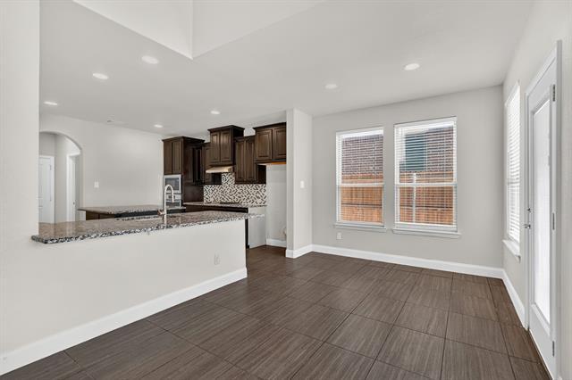 Building Photo - 1012 Summer Ln