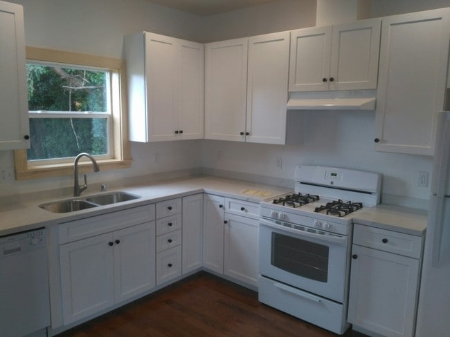 Building Photo - 1182 Spear Ave