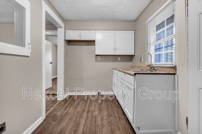 Building Photo - 481 Marianna St