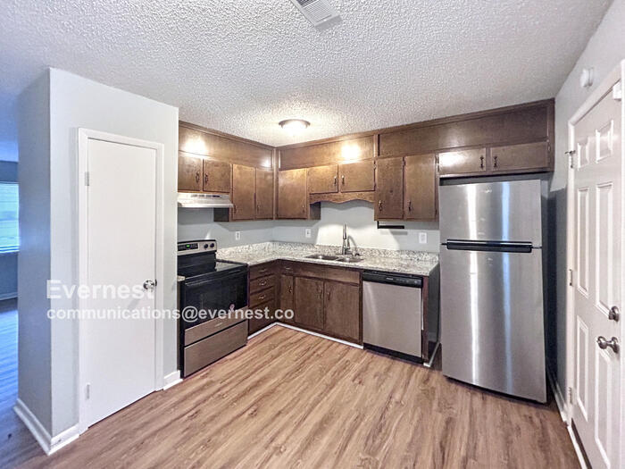 Building Photo - 14013 Armond Dr