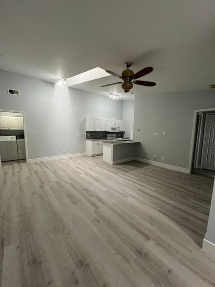 Building Photo - 5111 SW Courtyards Ct