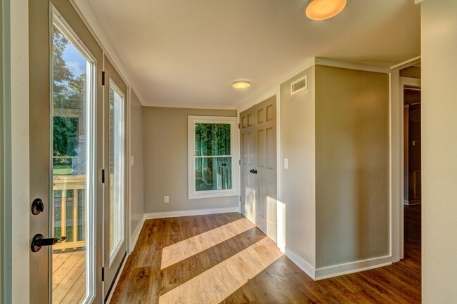 Building Photo - 1286 Fallston Rd