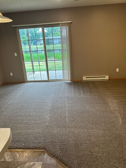 Building Photo - 210 10th St W