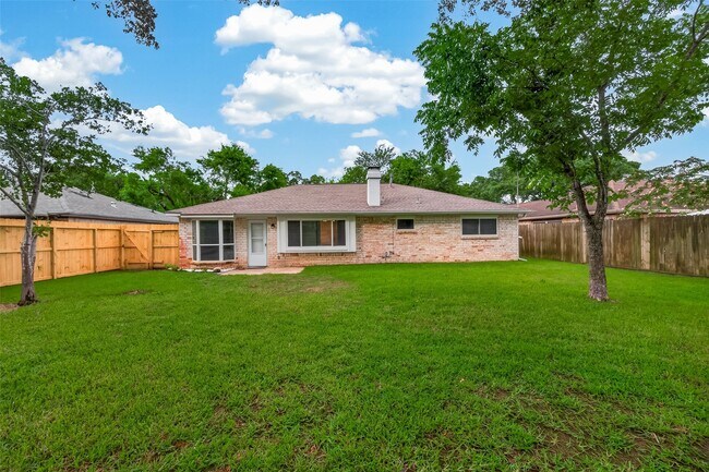Building Photo - 5347 Lincoln Green Dr