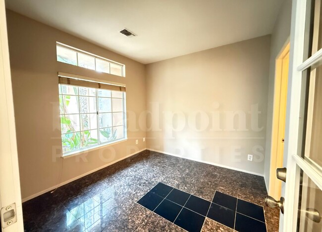 Building Photo - 12640 Springbrook Dr
